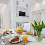 Izabellas Luxury Suite Downtown