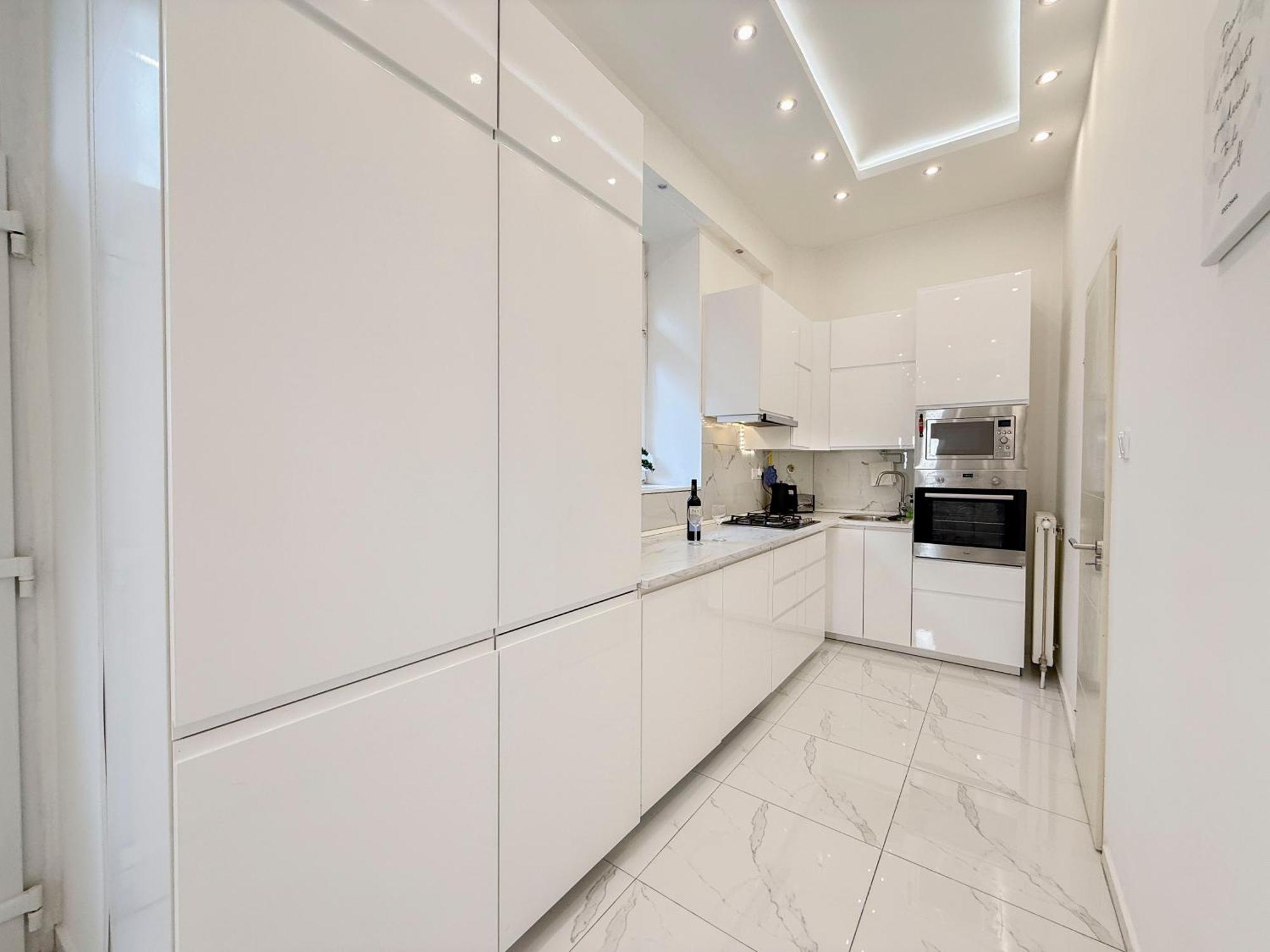 Izabellas Luxury Downtown *